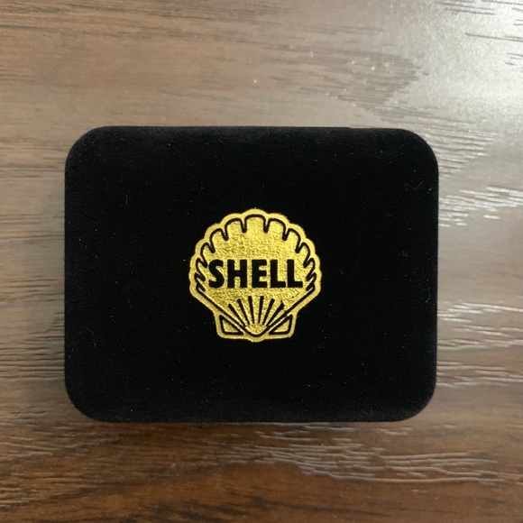 Shell cufflinks - Picture 2 of 3